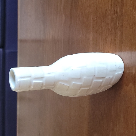 Pot-A-Porter Jonathan Adler vase - Picture 4 of 8